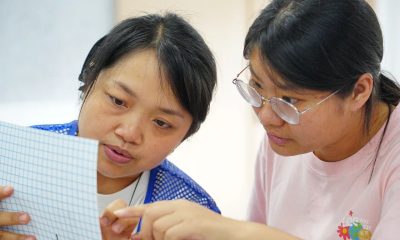 用指尖传递故事|盲文绘本制作公益活动温暖开展